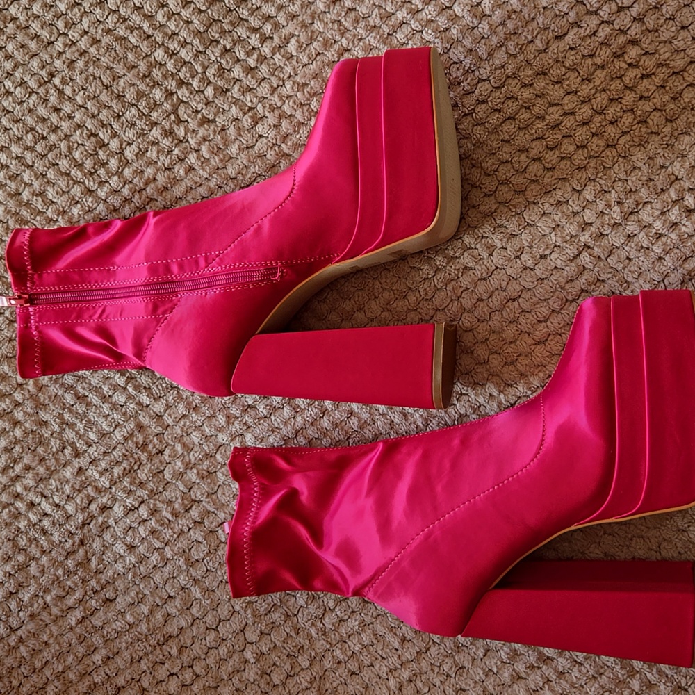 Stylish Hot Pink Satin Platform Boots - Picture 4 of 7